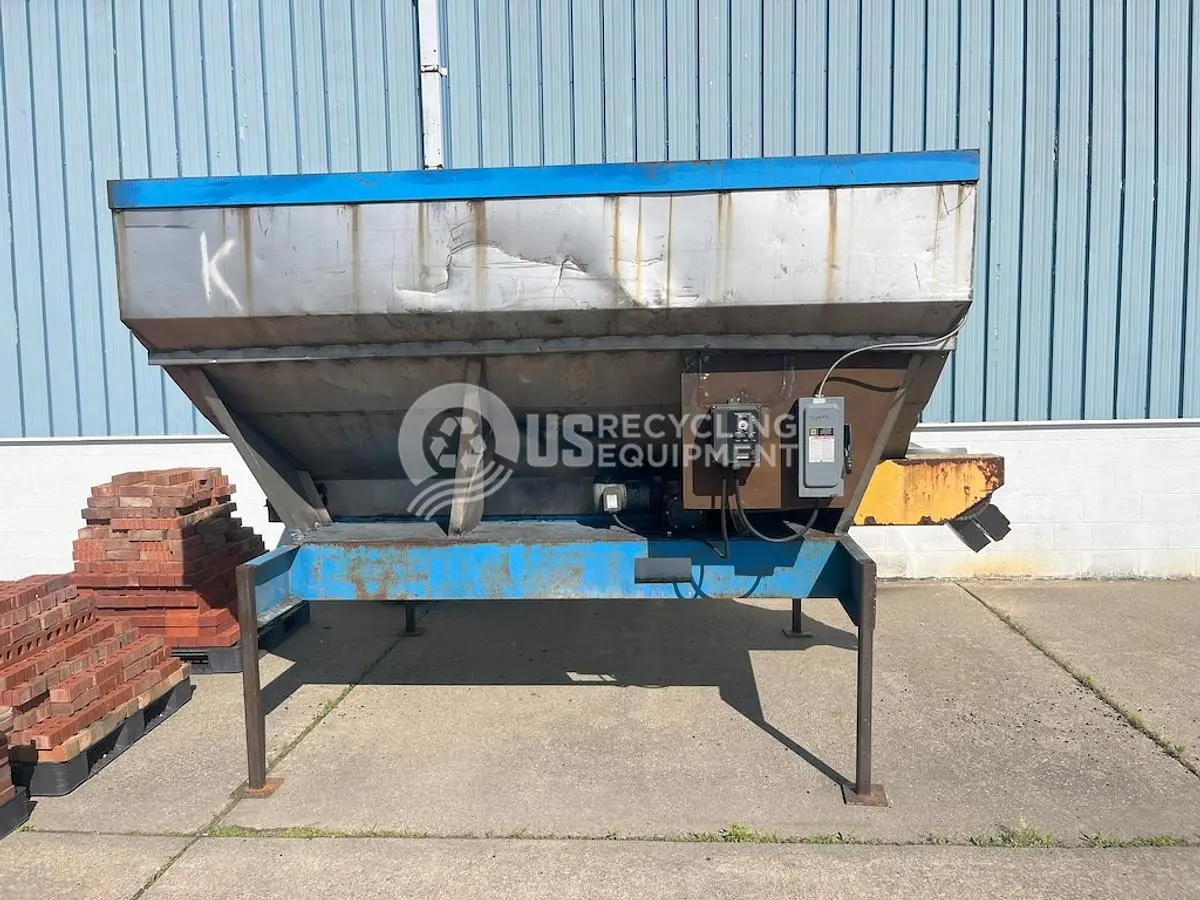 Unknown Manufacturer: Used 10' x 8' Spreader Body Hopper