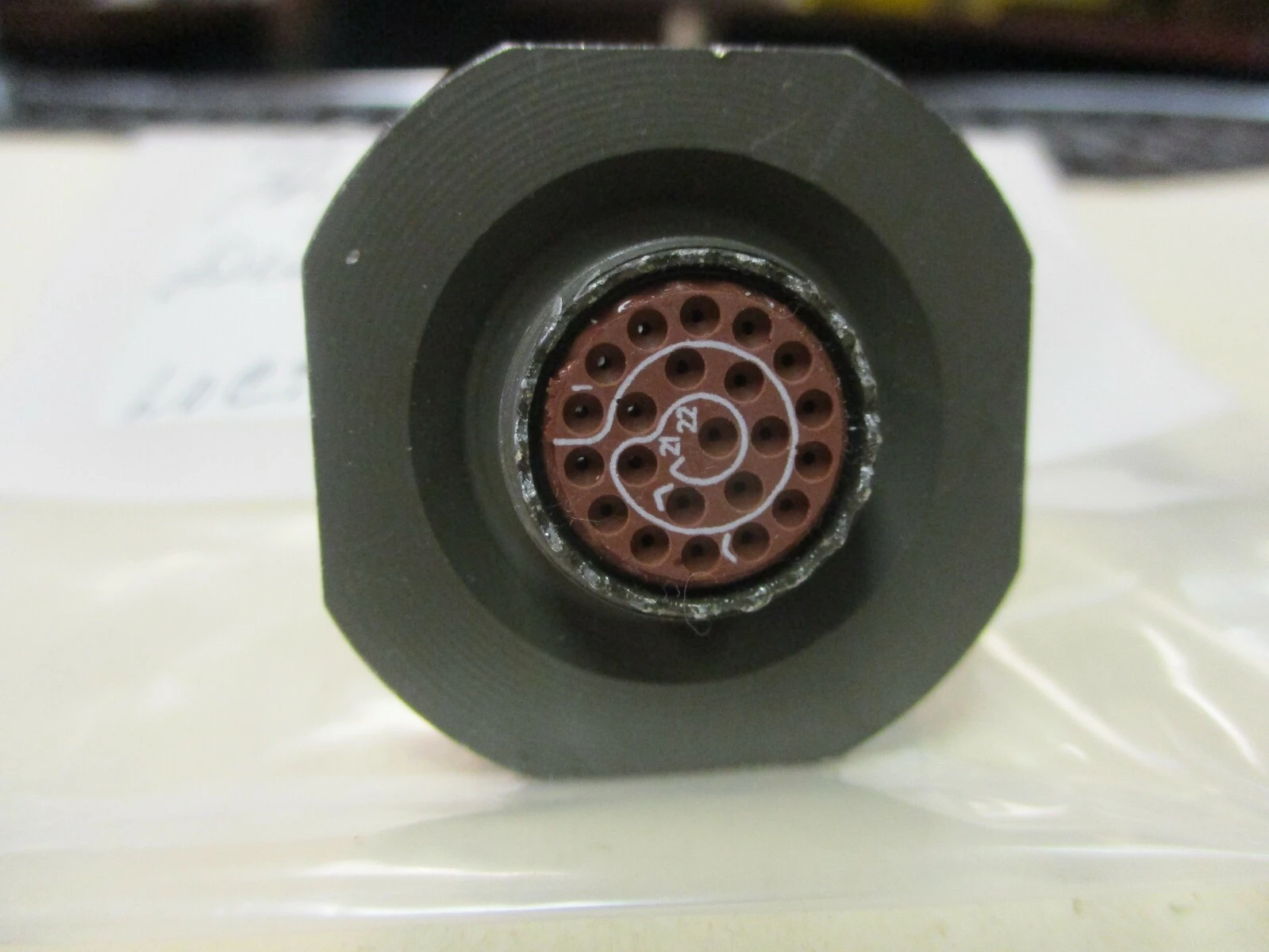 NEW Amphenol JMS27468T13B35P