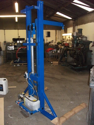 High Lift Mobile 280 Kilo Stirrer Crane