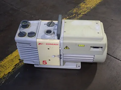 Used EDWARDS RV5 Pumps Ohio US | HGR 24 #938158