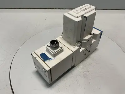 USED MOOG D661-5009
