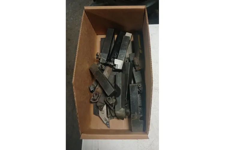 Used _UNKNOWN_ _UNKNOWN_ Tool Holders Ohio US | Thompson Auctioneers #1553941