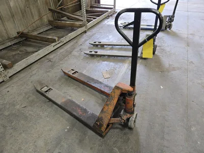 Pallet Jack (LOCATION: Batavia, OH)
