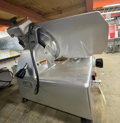 130-0144 Globe G12A Automatic Deli Meat & Cheese Slicer