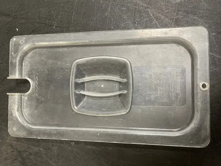 Used Rubbermaid Used Rubbermaid Products Cold Food Notched Lid, 1/3 Size, Clear Food, Restaurant, & Bakery Parts & Accessories Illinois US | Falcon Restaurant Supply #1376410