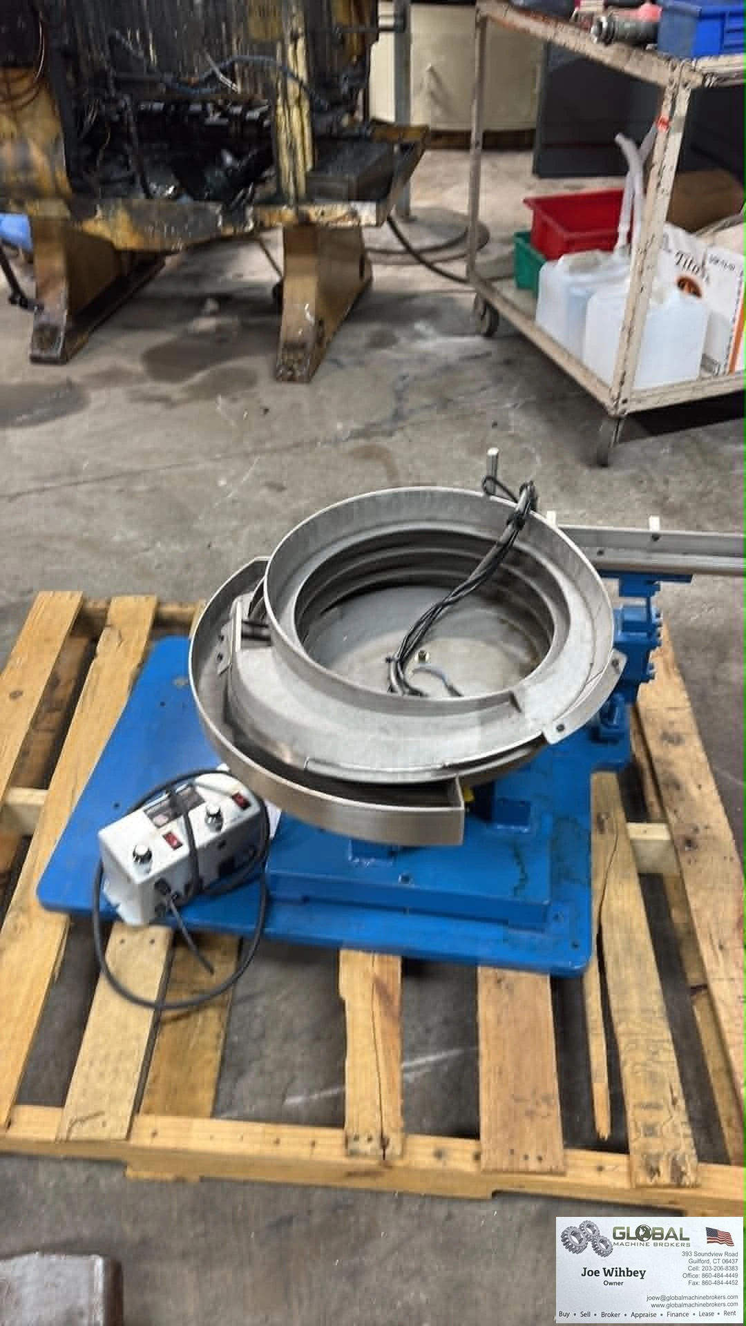Vibratory Concepts 15C Vibratory Feeder bowl Complete set up.15"x6"Deep