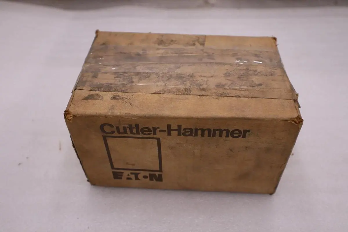 NEW OPEN BOX Cutler Hammer 10370H368A Solenoid Coil 110V 60H STK 5535CC