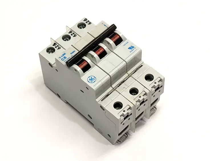 Used General Electric C6 V07306 Circuit Breakers Michigan US | Maverick Industrial Sales #1460527