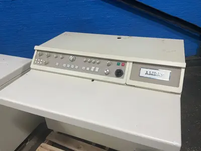 Used AMRAY INC 3200C Electron Microscopes Ohio US | HGR 24 #1463393
