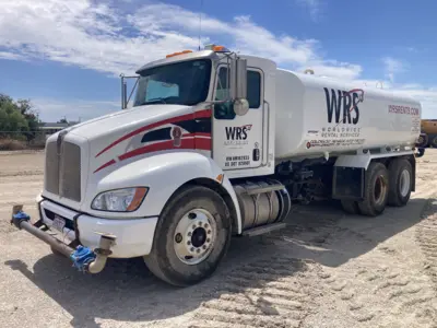 USED 2017 Kenworth T370