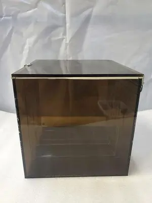 DESICCATOR CABINET