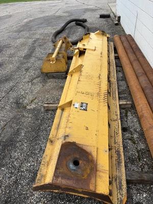 USED 2004 JOHN DEERE 670C SERIES 2