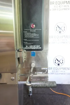 HARDT NATURAL GAS COMMERCIAL ROTISSERIE MODEL BLAZE (CAPACITY 40 CHICKENS)