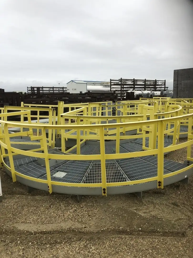 Curved Catwalk Section w/ Rails