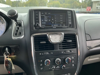 Used 2015 CHRYSLER TOWN & COUNTRY Vans Michigan US | Miedema Asset Management Group #1489474