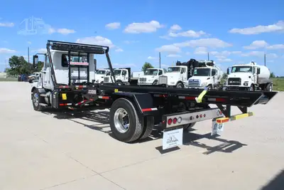 New | in-Stock 2027 MACK MD7 Rolloff Trucks Texas US | Roll Off Truck World #1491924