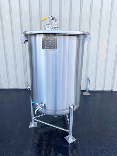 Watson 200 Gallon Vertical Stainless Steel Tank