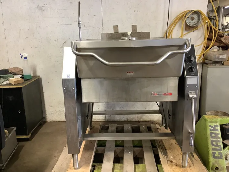 Used _UNKNOWN_ 30P-STGL Braising Pans Michigan US | Grocery Equipment Sales #1059401