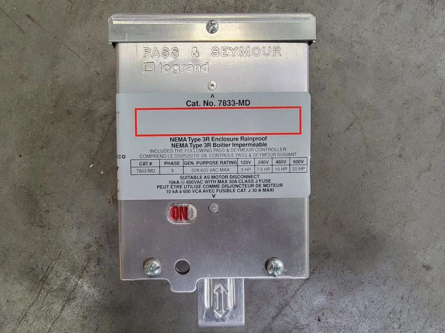 Used PASS & SEYMOUR 7833-MD Switchgears British Columbia CA | Lenmark #240558