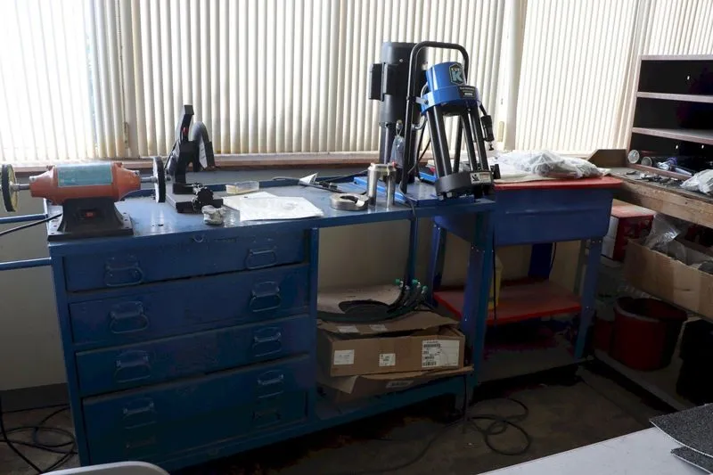 Used KURT _UNKNOWN_ Crimpers Ohio US | Yoder Brothers machinery #1413040