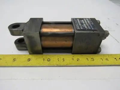 Used UNIVERSAL _UNKNOWN_ Pneumatic Cylinders | Arrow Industrial #633526