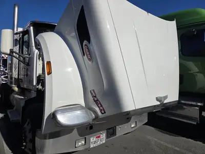 USED 2022 PETERBILT 567