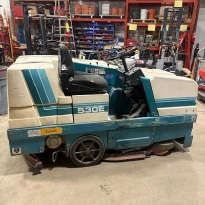 Used 2010 TENNANT S30E Mechanical Sweepers Alberta CA | Leavitt Machinery #1443788