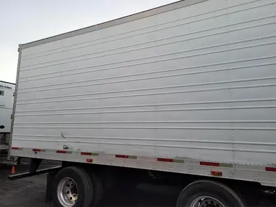 USED 2005 UTILITY 50 FOOT