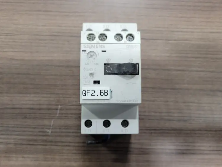 Used SIEMENS 3RV1011-0EA10 Switchgears British Columbia CA | Lenmark #242740