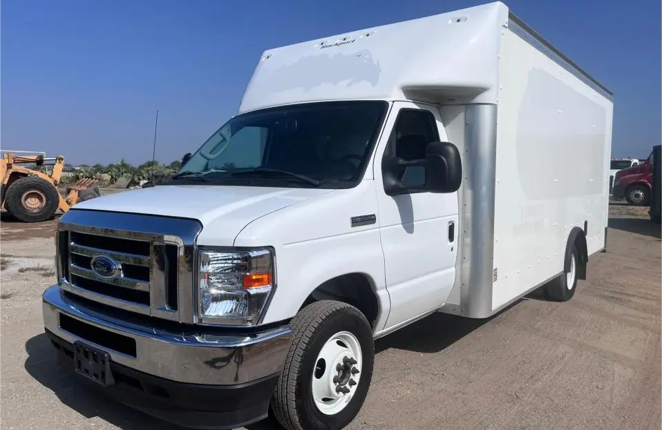 USED 2022 FORD E350