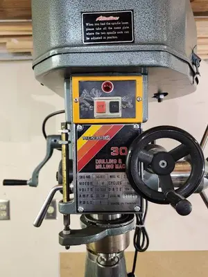 L@@K Commercial Grade Milling / Drill Press with Many Accessories W@W