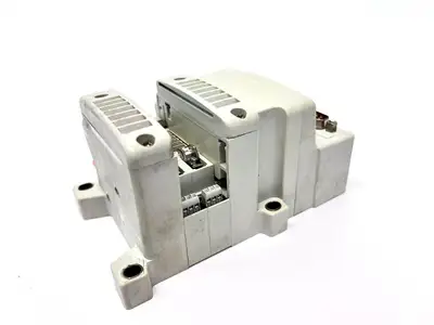VV5QC11-02N3FD0-S | SMC  Pneumatic Manifold Base D-Sub Connector 1000 Series - Used
