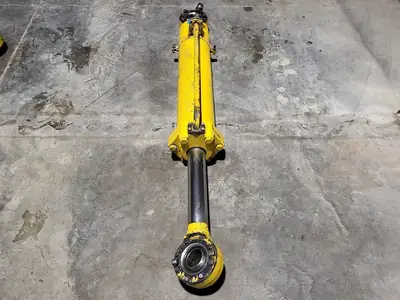 USED KOMATSU EH5933