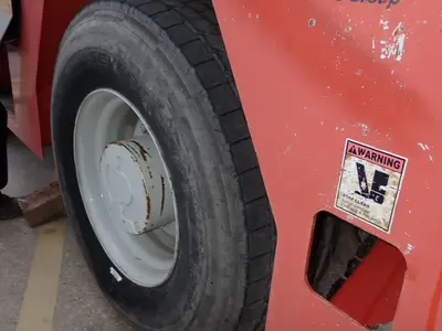 USED SHUTTLELIFT 5540F