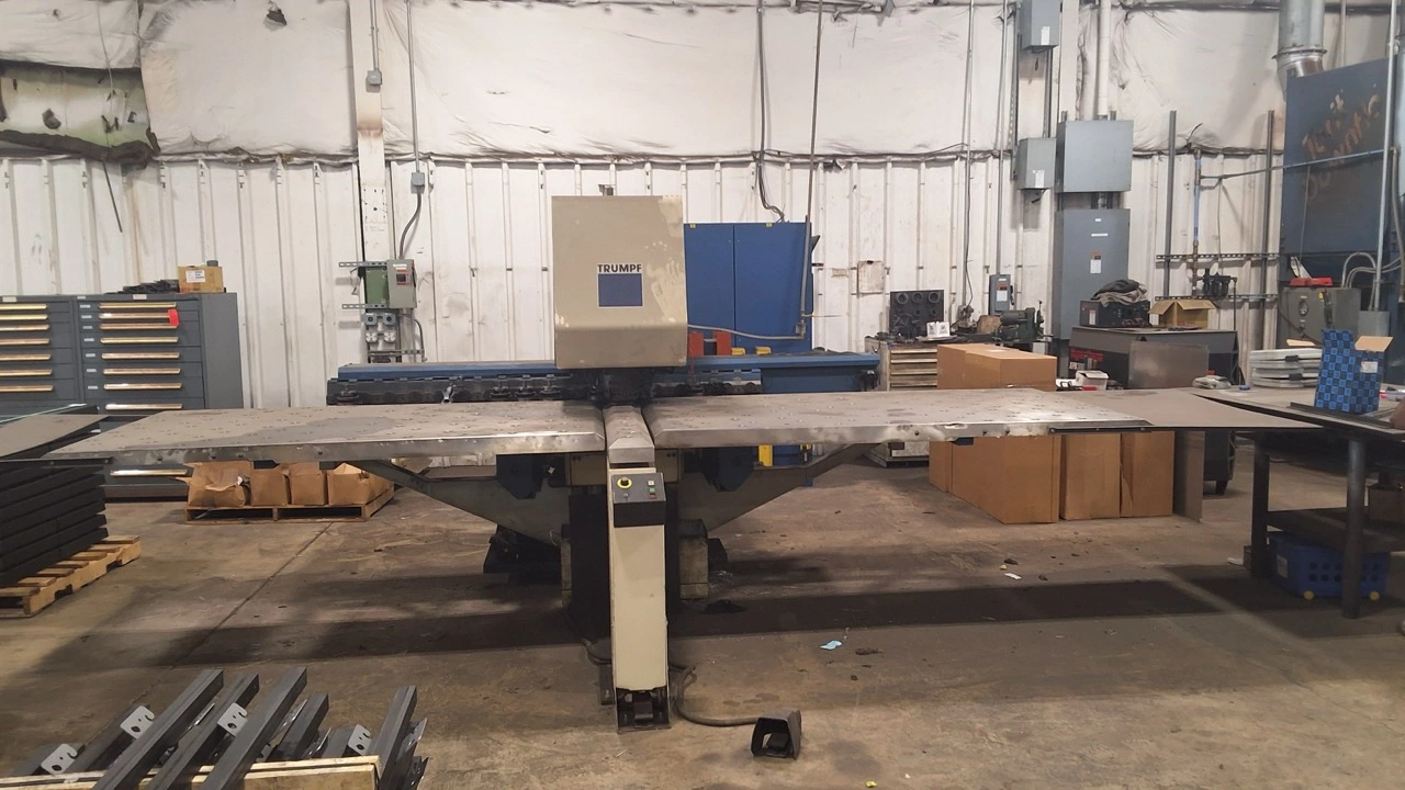 Used 1996 TRUMPF TRUMATIC 200 Turret Punches Pennsylvania US | Revelation Machinery #1303928