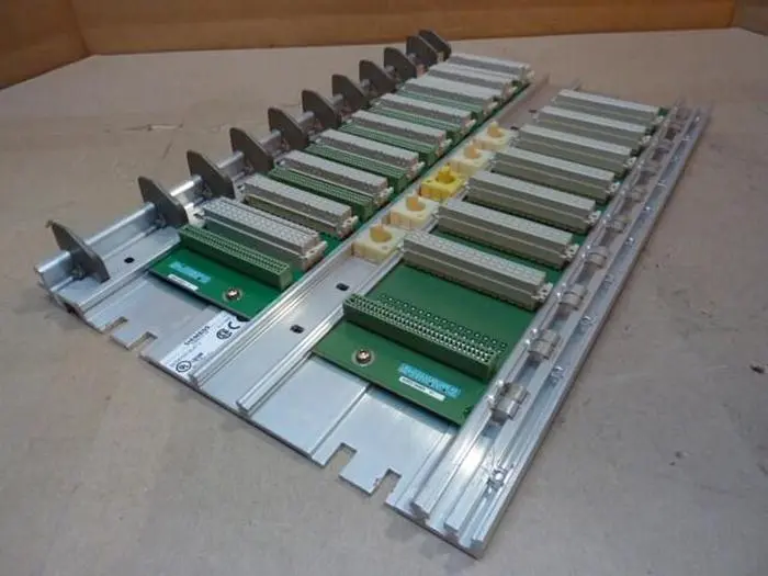 Used SIEMENS 6ES5700-2LA12 Panel Mounts Michigan US | Ideal Machinery #709930