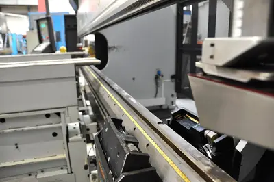 USED LVD PPEB TURBO 135 TON X 3100 MM CNC