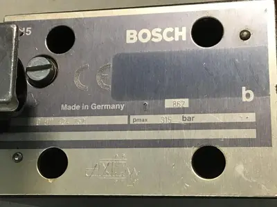 USED BOSCH 0 811 404 752