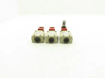 Omron D4BS-7AFS Limit Switch 2A/400V Lot of 3