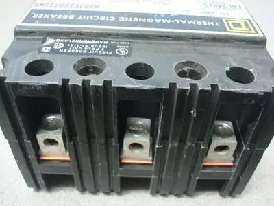 Square D FAL34015 Thermal Magnetic Circuit Breaker 480VAC Used