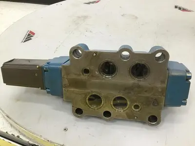 USED REXROTH 4WRKE32W000216A24EZ9D3MR439