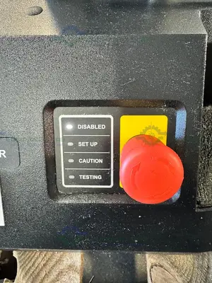 USED INSTRON 68TM-R / 5564 DUAL COLUMN TENSILE COMPRESSION TESTER