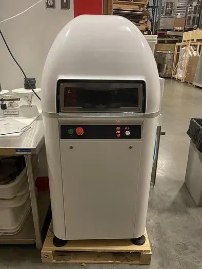 NEW VITELLA VITELLA DIVIDER/ ROUNDER