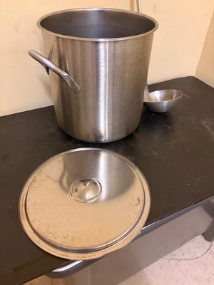 cooking pot