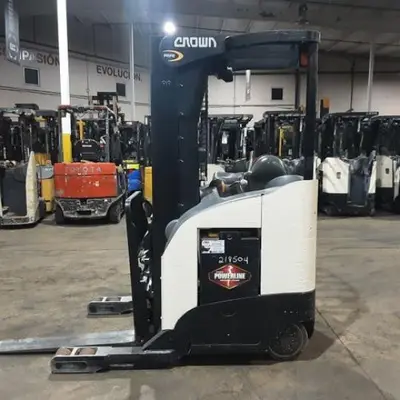USED 2019 CROWN RR5725-45