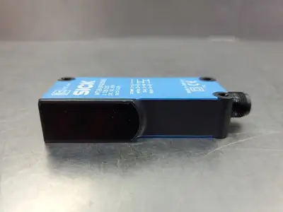 SICK WT18-3P420S12 Photoelectric Sensor, P/N:1029213, 10-30VDC. 5C-28/2