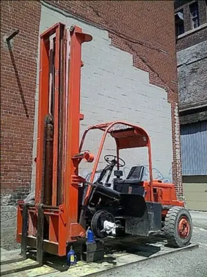 Used Champ 6,000-lb High-Lift Forklift Internal Combustion Forklifts: Pneumatic Tire Quebec CA | Machineco #1256426