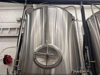 USED GLACIER TANKS 30 FV