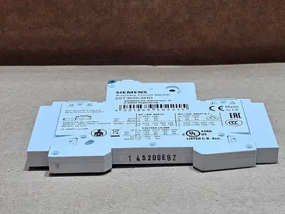 Used SIEMENS 5ST3010-0HG Circuit Breaker Parts British Columbia CA | Lenmark #1489005