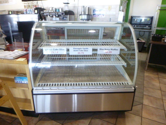 Federal Refrigerated Bakery Display Case